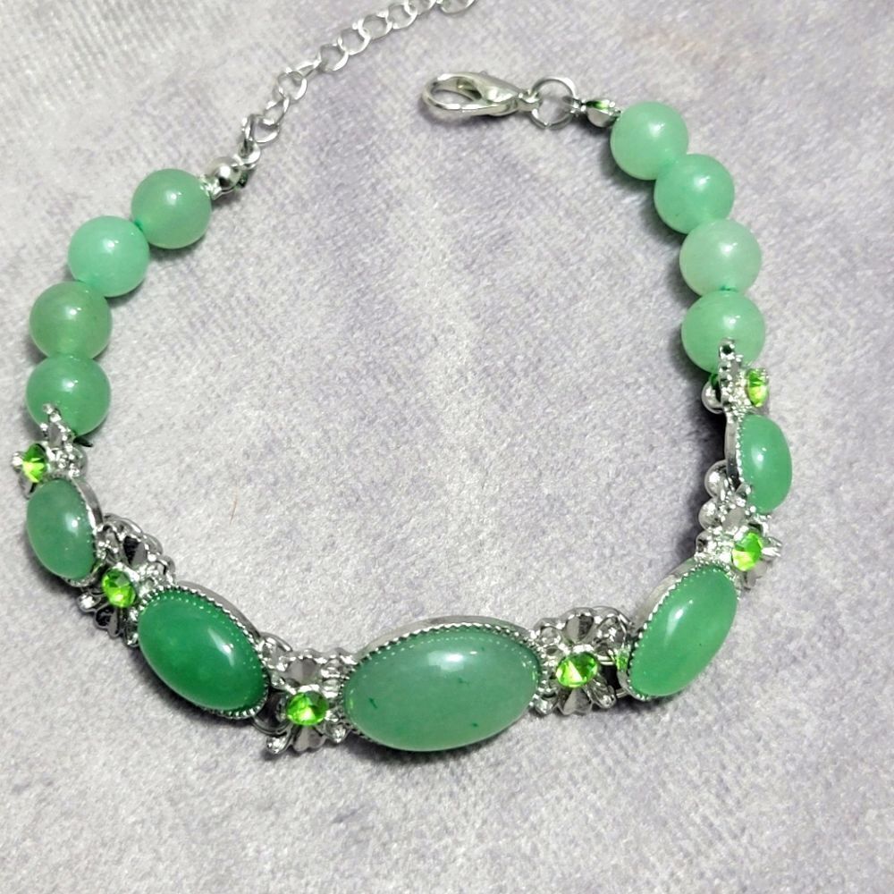 Green Aventurine and Green‎ Glass Beaded Bracelet